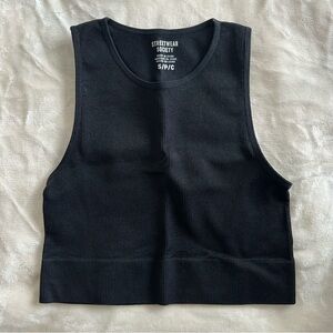 small black tank crop top